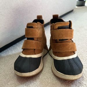 SOREL winter boots kids size 9